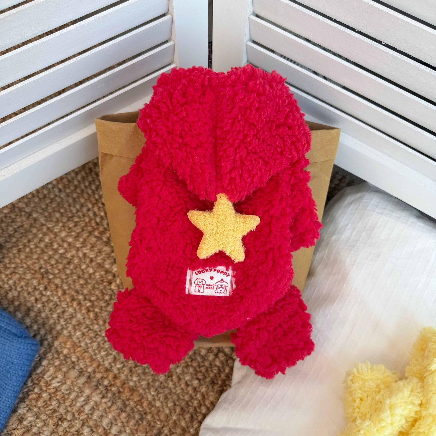 Star Hoodie for Small Dogs – Cozy and Cute Dog Outfit with Hood & Star Design